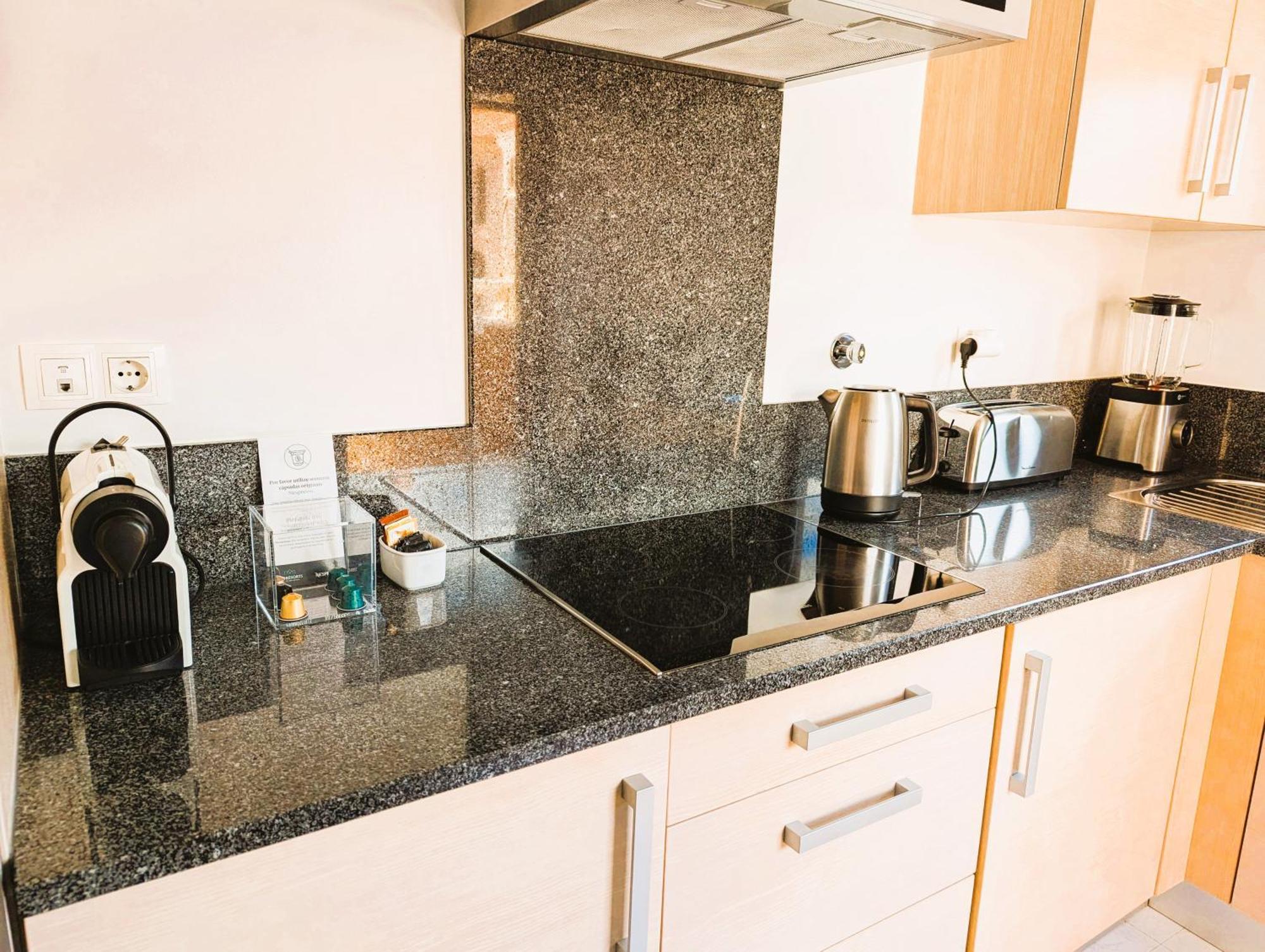 Luxury 3-Bedroom Apartment At High-End Praia Da Luz Bagian luar foto