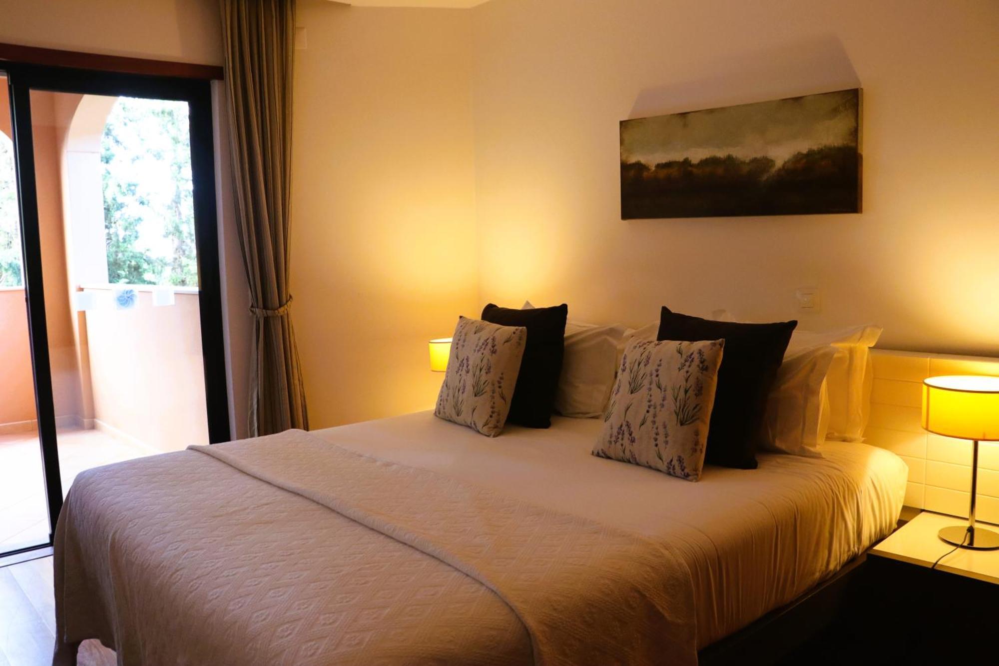 Luxury 3-Bedroom Apartment At High-End Praia Da Luz Bagian luar foto