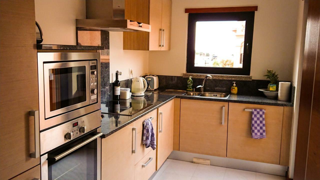Luxury 3-Bedroom Apartment At High-End Praia Da Luz Bagian luar foto