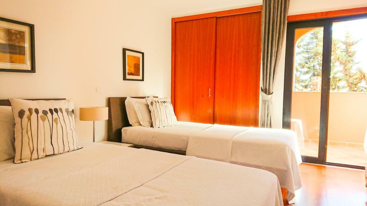 Luxury 3-Bedroom Apartment At High-End Praia Da Luz Bagian luar foto