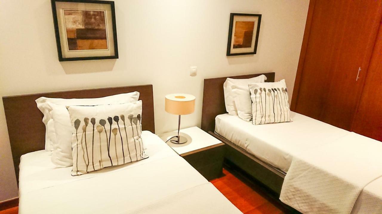 Luxury 3-Bedroom Apartment At High-End Praia Da Luz Bagian luar foto